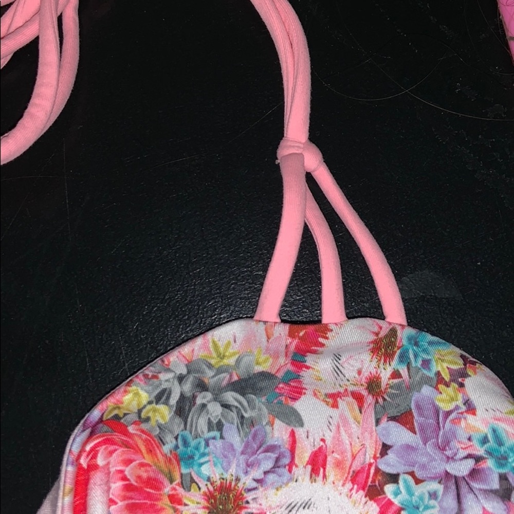 Lululemon halter sports bra - Picture 4 of 4